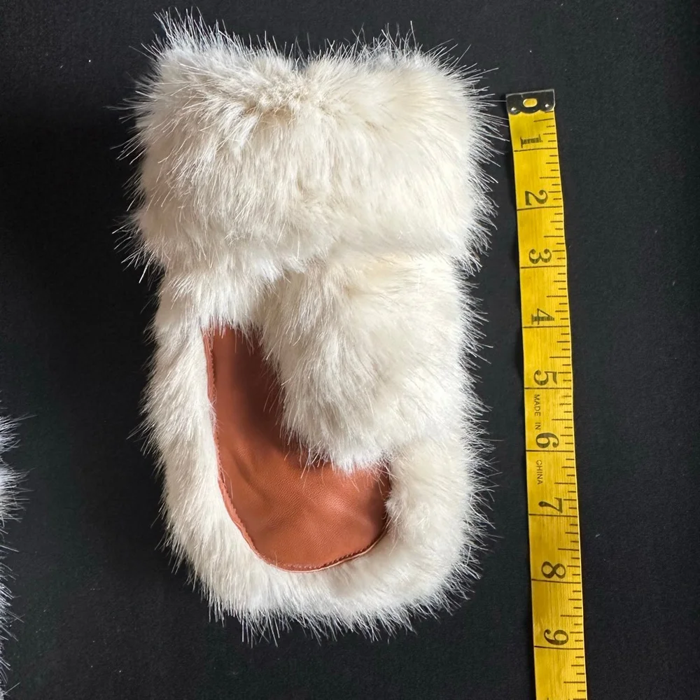 Women's Universal Thread Faux Fur Mittens